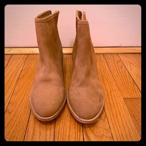 Chinese Laundry Chelsea boots, tan size 9w